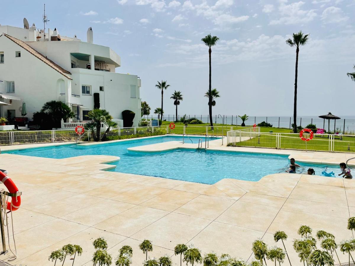 Sea Breeze Retreat - Golf Getaway Daire Bahia de Casares Dış mekan fotoğraf